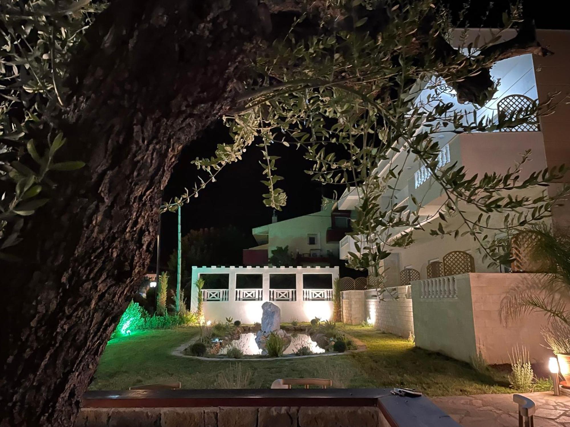 Hotel Valerios Kriopigi Bagian luar foto